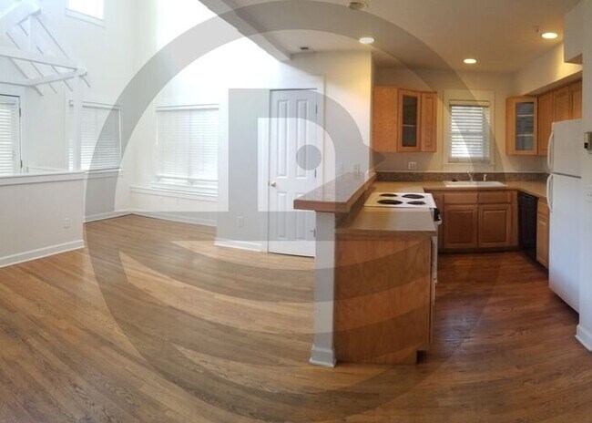 Building Photo - 1932 Pearl St