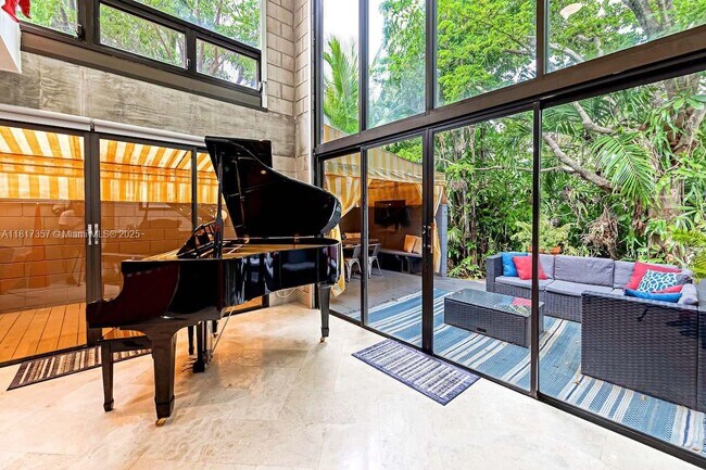 Foto del edificio - 322 Hendricks Isle