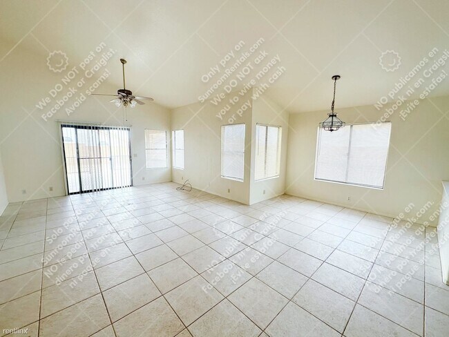 Foto del edificio - 3 br, 2 bath House - 8910 N 114th Dr