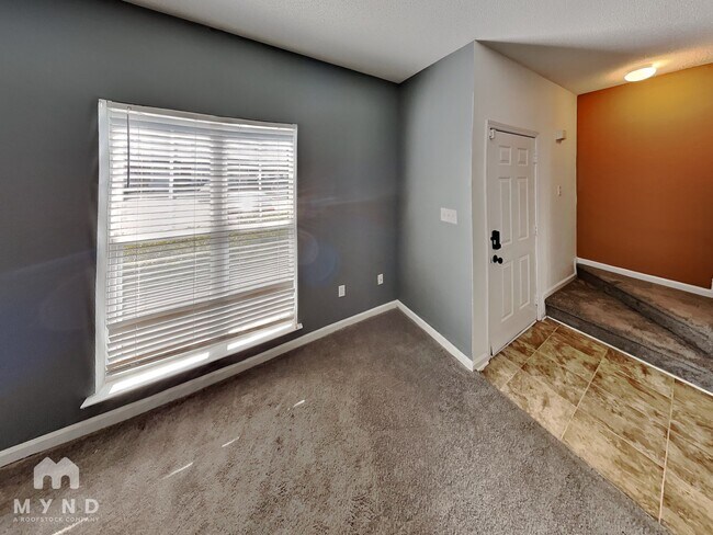 Foto del edificio - 6325 Mallard View Ln