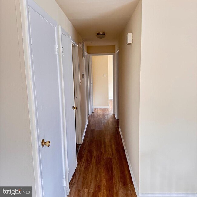 Foto del edificio - 820 Barkley Dr