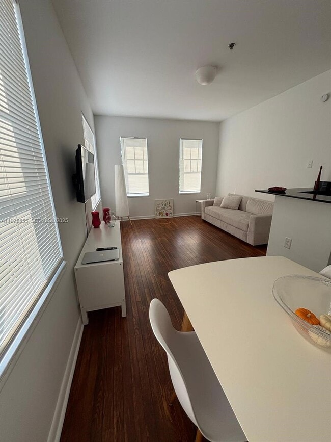 Building Photo - 1244 Pennsylvania Ave