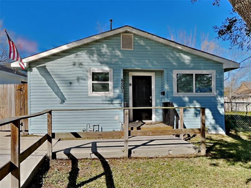 Primary Photo - 4501 Clover St