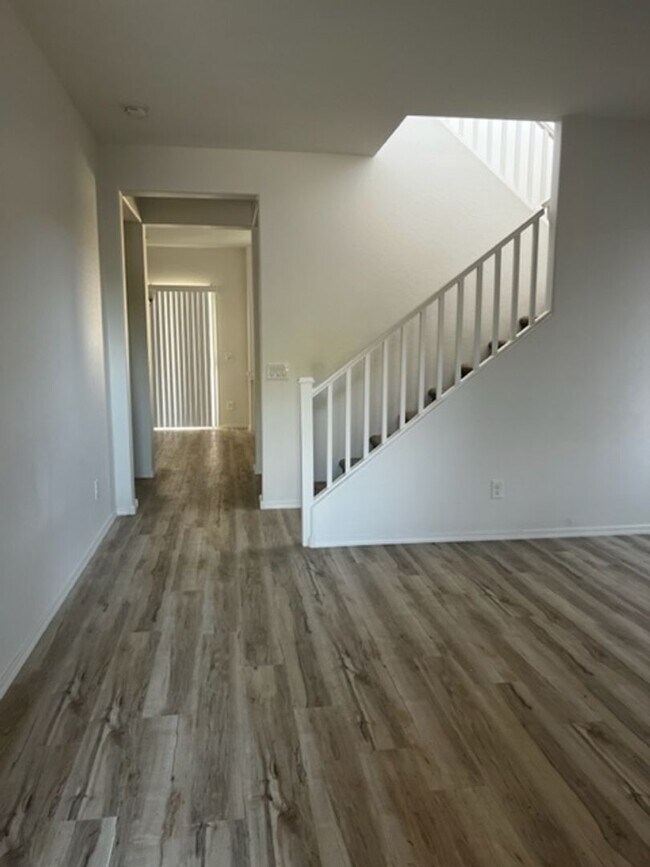 Foto del edificio - POWER/RAY 4 BEDROOM IN GATEWAY VILLGAE IN ...