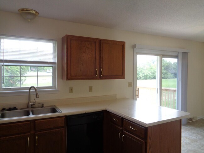 Foto del edificio - 1904 Mayberry Dr