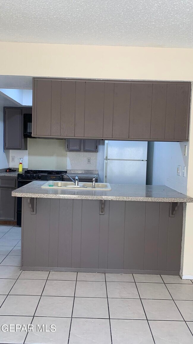 Building Photo - 10628 Springwood Dr