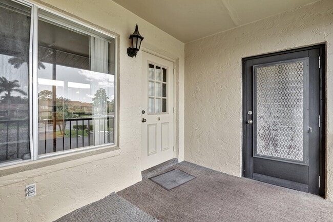 Building Photo - 237 Pine HOV Cir