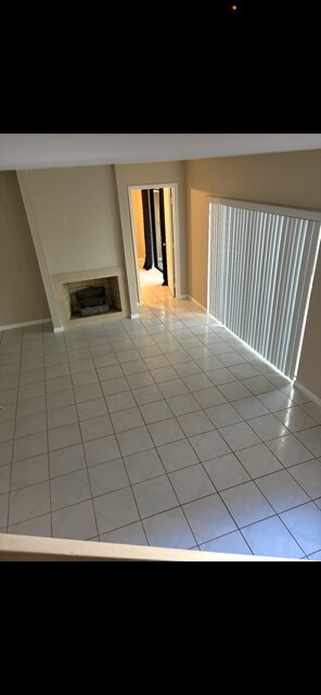 SALA DE ESTAR - 2212 22nd Ln