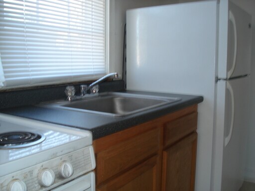 Foto del edificio - 1329 E Wadsworth Ave