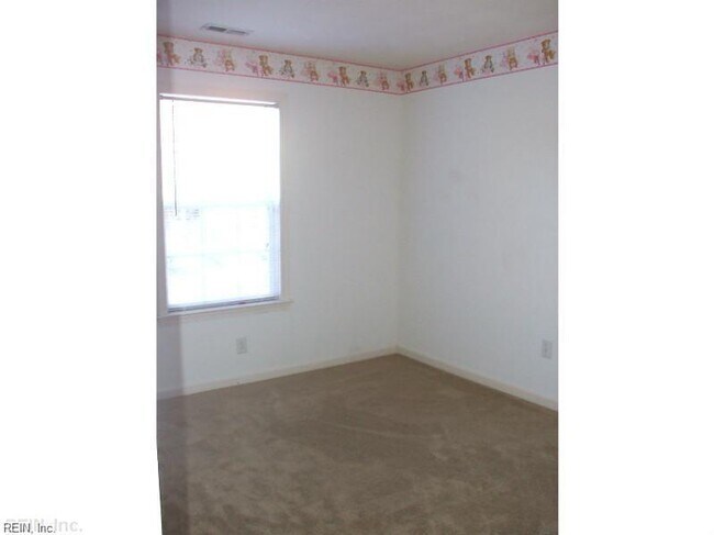 Building Photo - 1044 Washington Dr