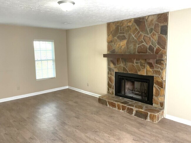 Building Photo - 113 Kirton Turn