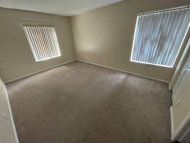 Building Photo - SANFORD: 2 Bed/2 Bath, 1st floor condo at ...