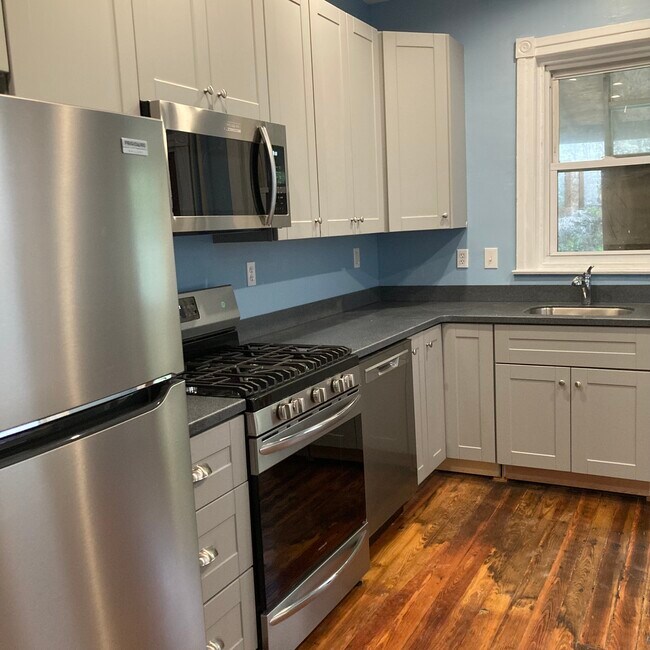 Foto del edificio - 5271 Ridge Ave