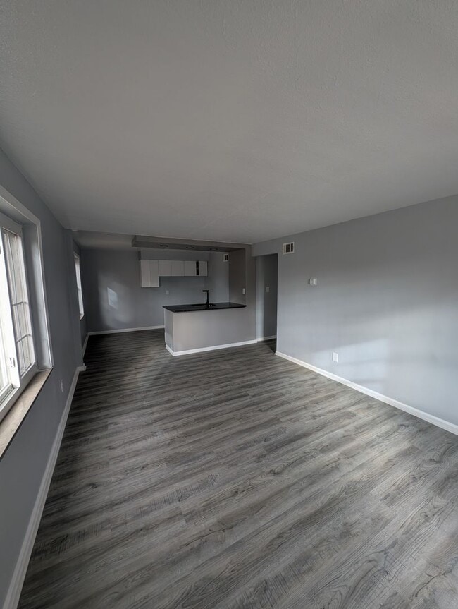 Foto del edificio - Charming Units in Euclid, Cleveland!