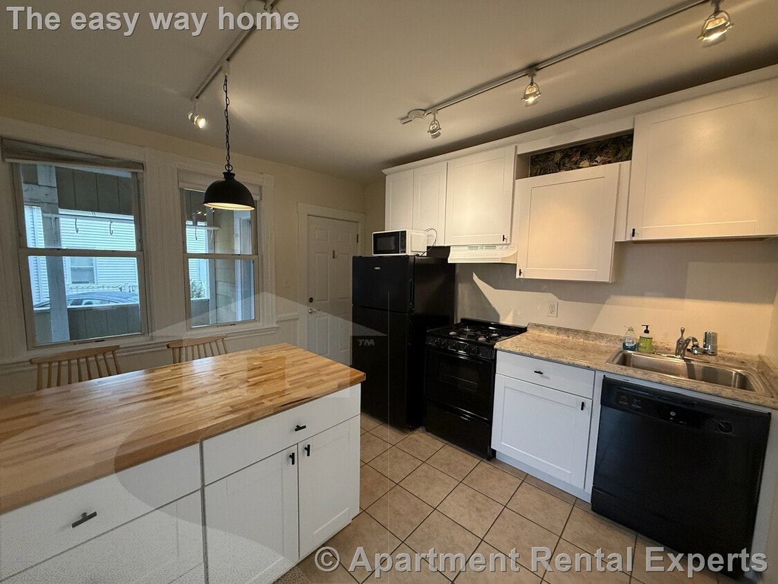 Photo - 259 Beacon St Unit #2