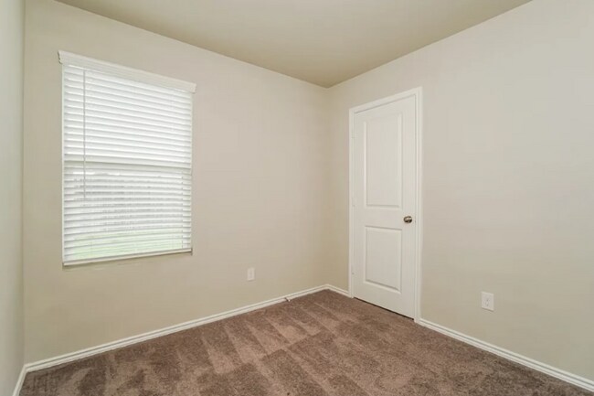 Foto del edificio - 7347 Plata Cir