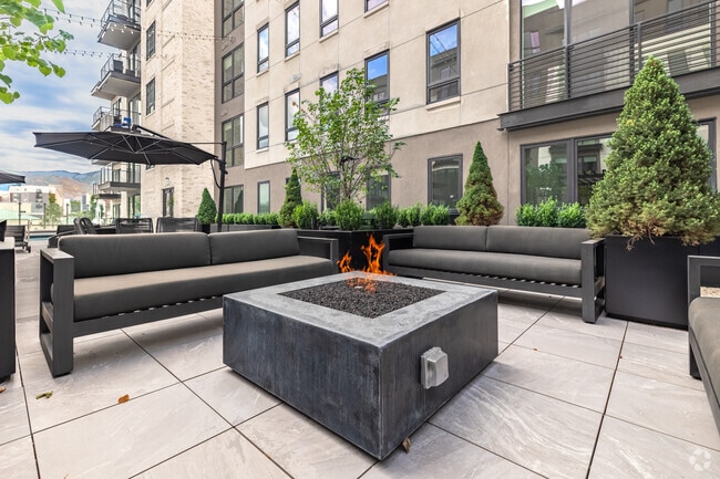 Pool Deck - The Residence At Sugar Alley