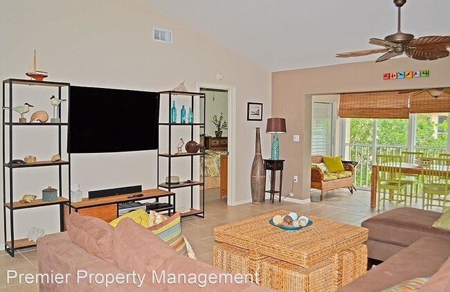 Building Photo - 3 br, 2 bath House - 5635 Turtle Bay Drive #6
