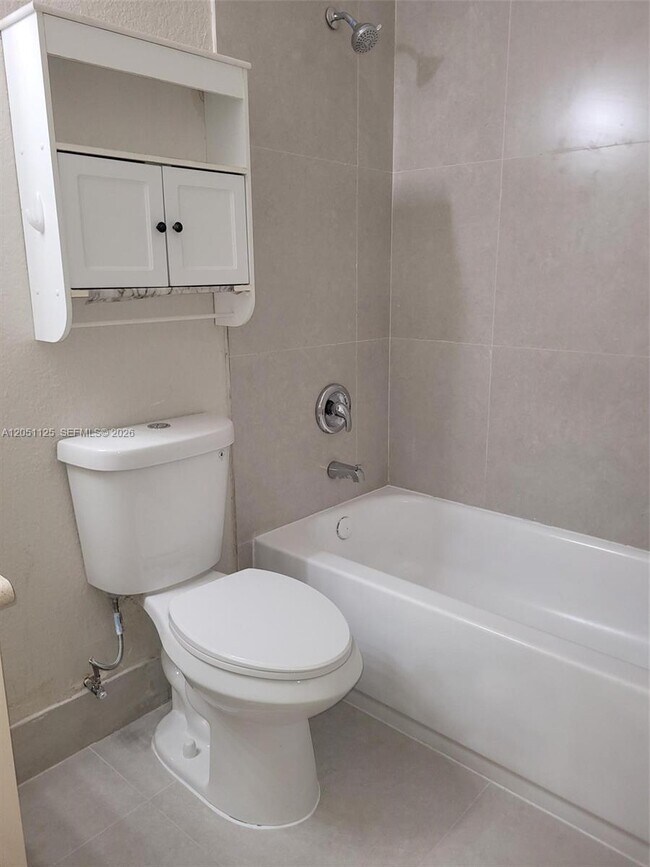 Foto del edificio - 1663 SE 29th St