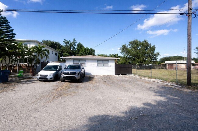 Building Photo - 2931 NW 47th St