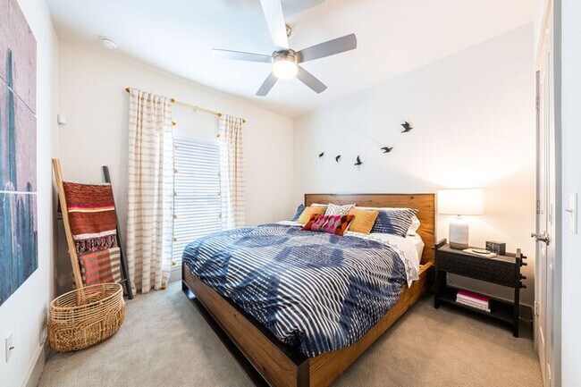 Foto del edificio - Lenox Soco | 6 Weeks Free | Posted 11/3/24