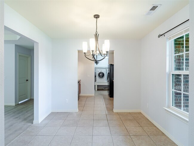 Foto del edificio - 3405 SW Picasso Blvd