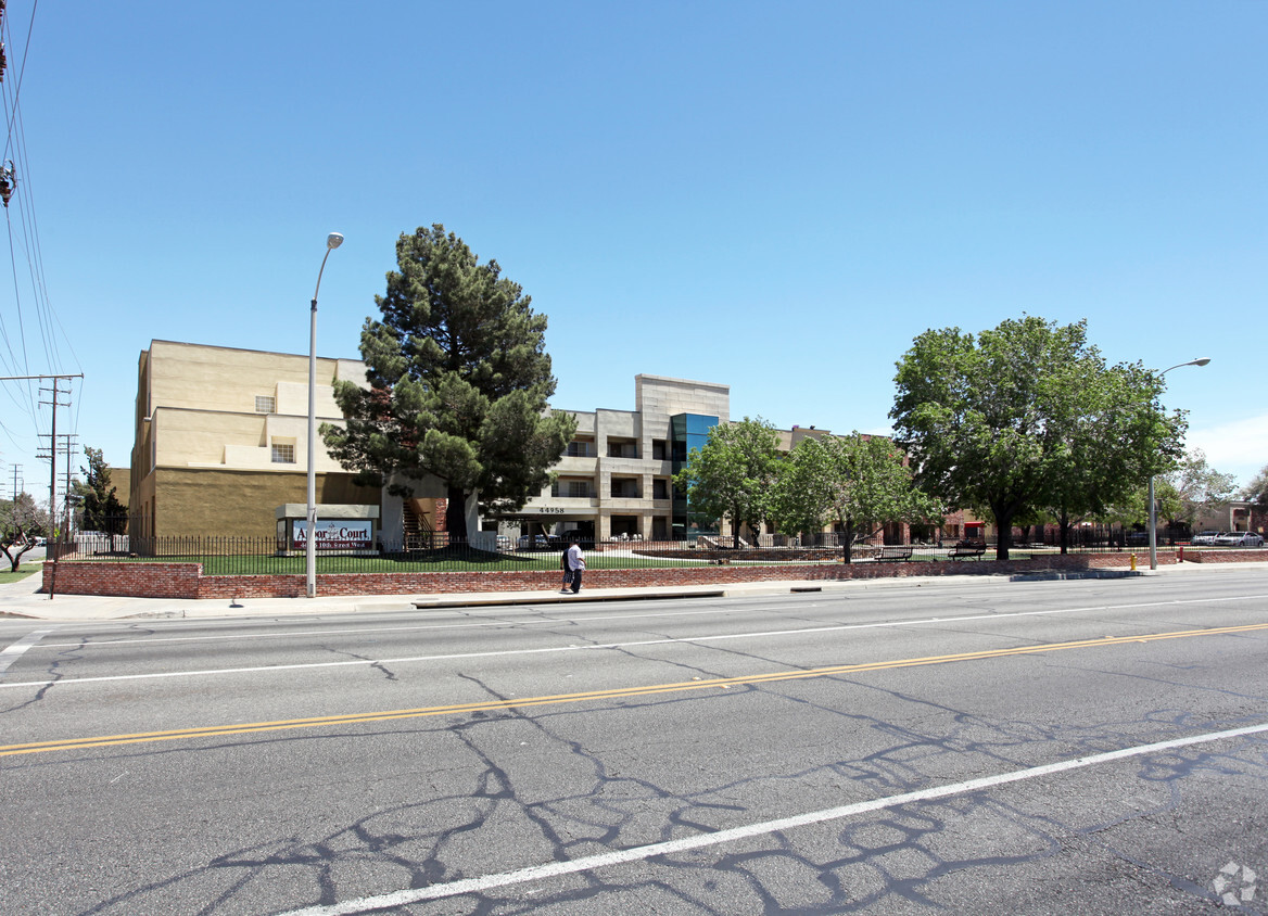 Building Photo - Arbor Court