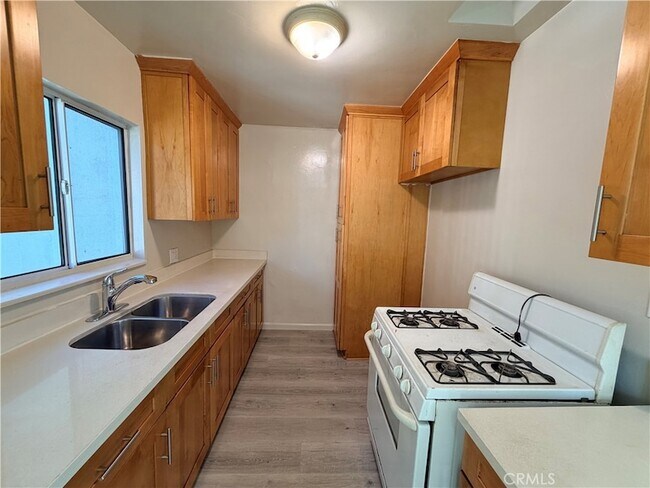 Foto del edificio - 15247 Acre St