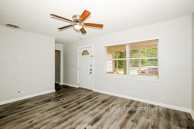 Foto del edificio - 1501 Juanita Dr