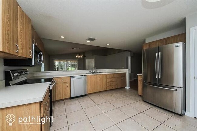 Building Photo - 2438 Pine Chase Circle, Saint Cloud, FL, 3...