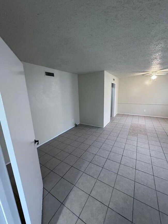 Foto del edificio - Spacious 4 Bedroom Home in Plano