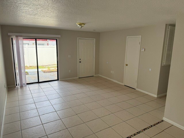 Foto del edificio - 4105 Corsair Ave