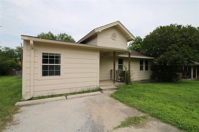 Foto del edificio - 128 Lakeview Terrace