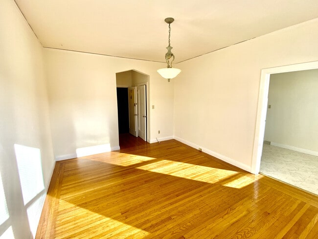 Building Photo - 2715 Cabrillo