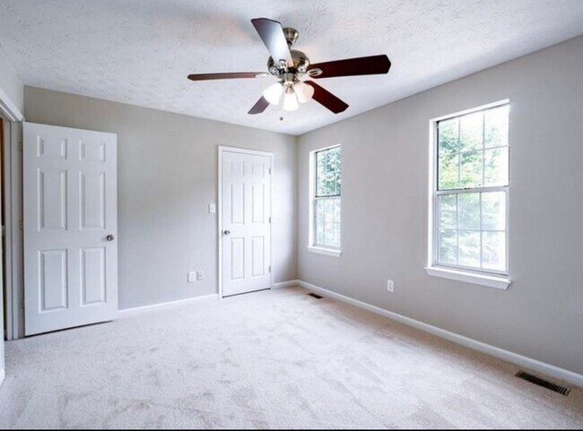 Foto del edificio - 3488 Lee Ct NW