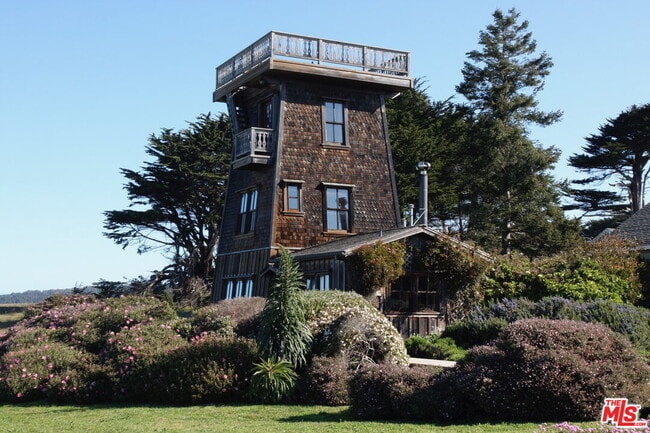 Foto del edificio - 45340 Little Lake St