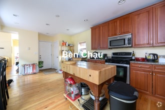 Building Photo - 57 Otis St