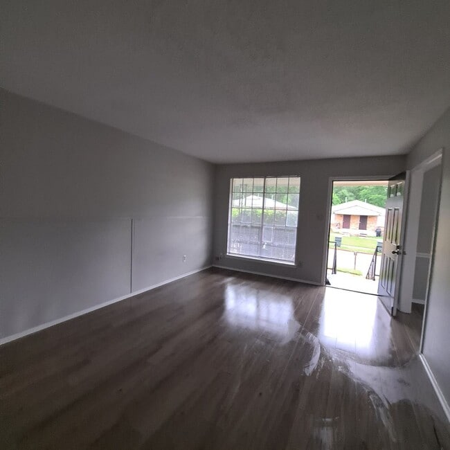 Foto del edificio - 4432 Sumners Wells Rd