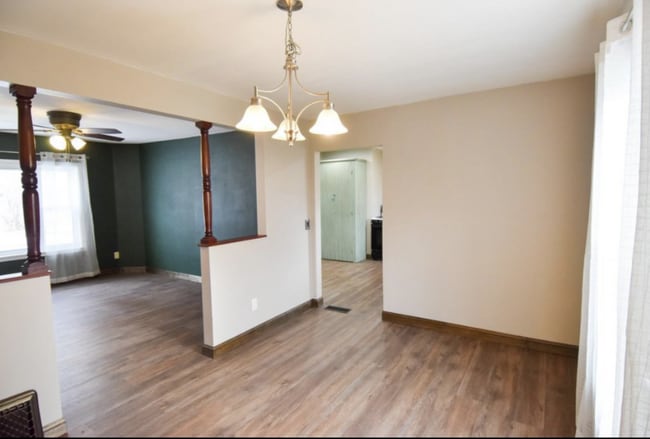 Foto del edificio - 204 Conley Ave S