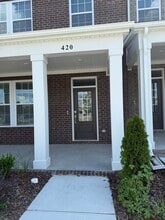 Building Photo - 420 Seneca St