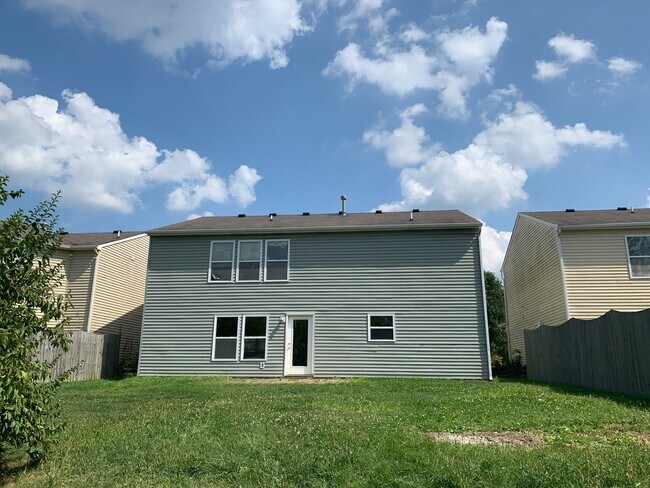 Foto del edificio - Charming and spacious 4 bedroom 2.5 bath h...