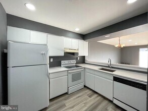 Building Photo - 125 Allem Ln