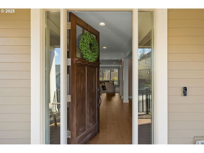 Foto del edificio - Expansive 5-Bedroom Home with Gourmet Kitc...