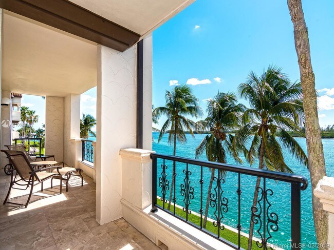 Building Photo - 2436 Fisher Island Dr