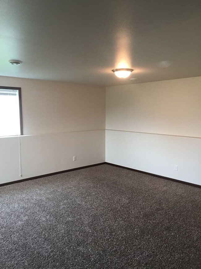 Foto del edificio - 4 bed 3 bath Single Family Home