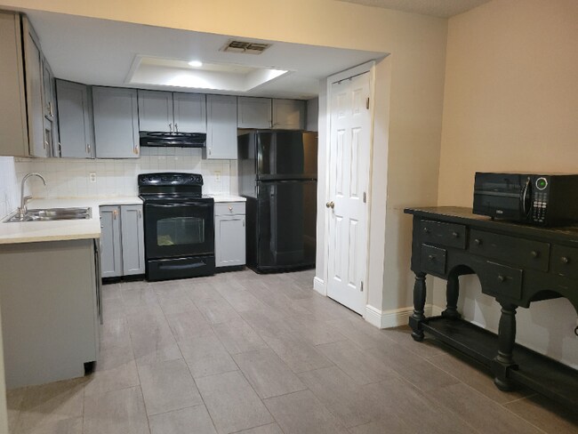 Foto del edificio - 2108 Shirewood Ct