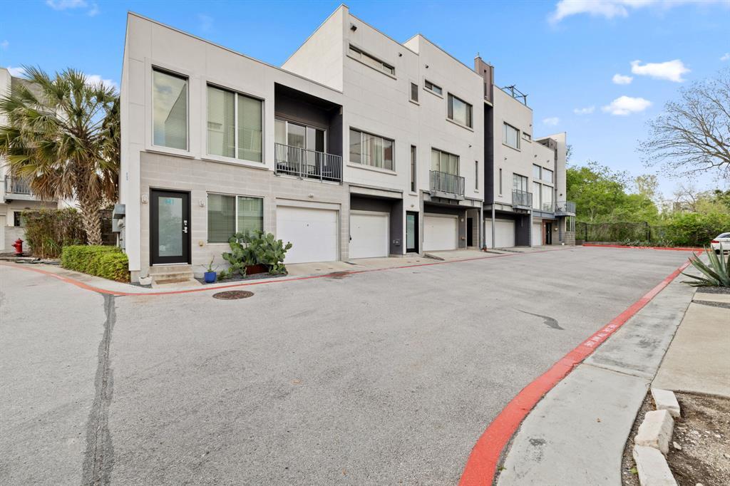 Foto principal - 4801 S Congress Ave