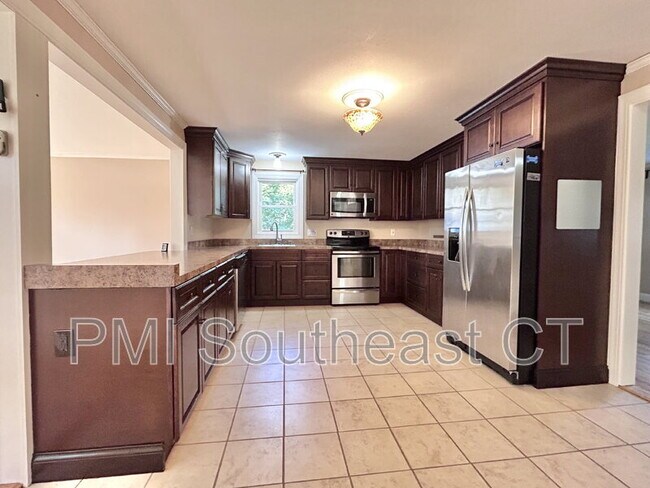 Foto del edificio - 39 Virginia Rd