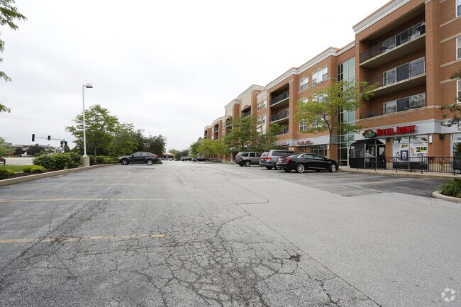 Fotografía del edificio - Tinley Pointe