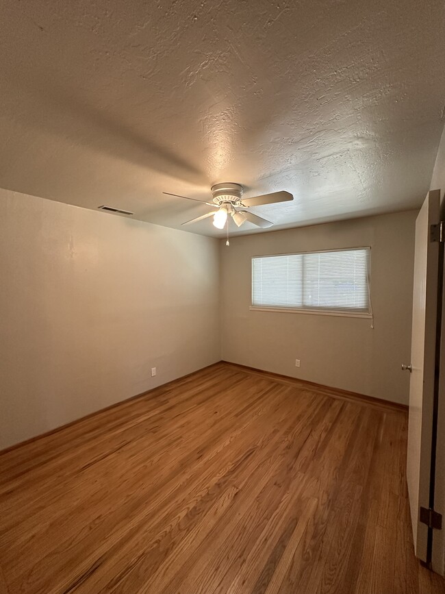 bedroom - 6010 16th Ave